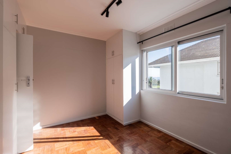 To Let 3 Bedroom Property for Rent in Mouille Point Western Cape
